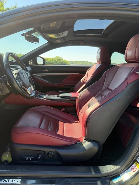 2015 Lexus RC - Image 11 of 20