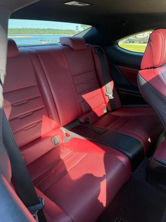 2015 Lexus RC - Image 18 of 20