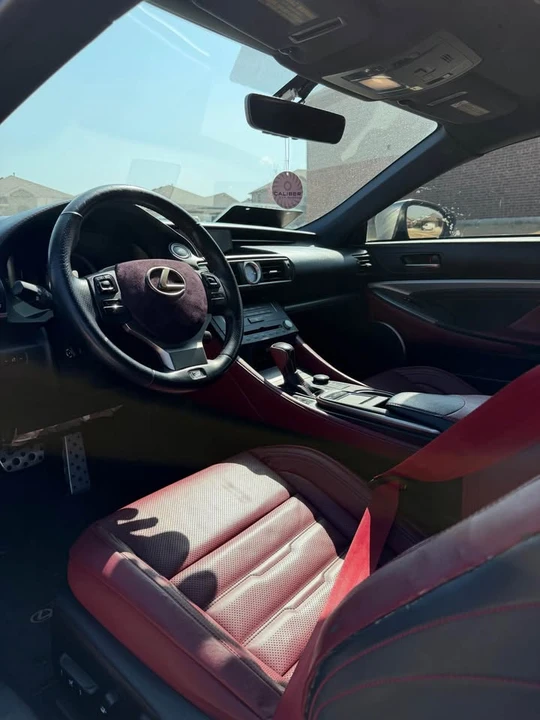 2015 Lexus RC - Image 5 of 7