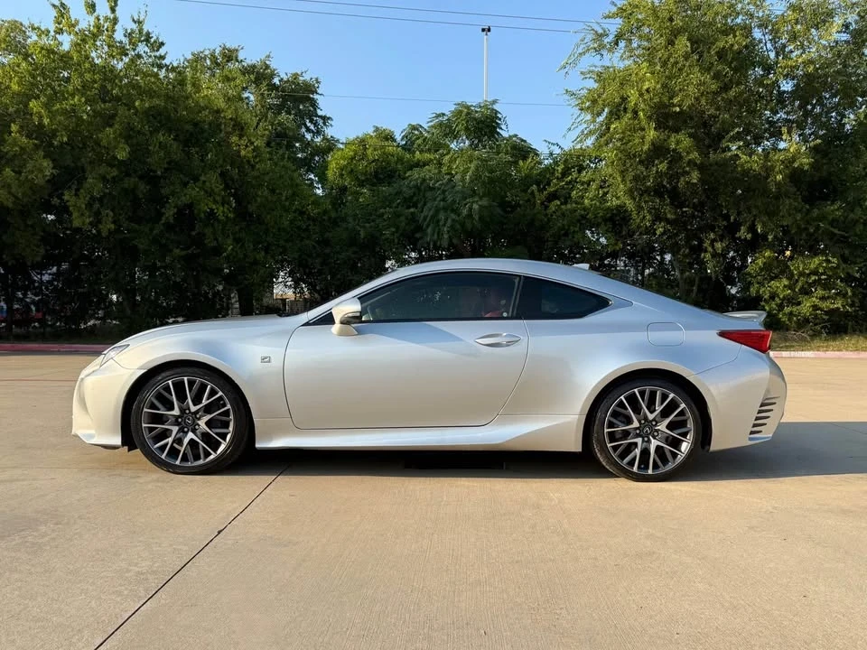 2015 Lexus RC - Image 4 of 12