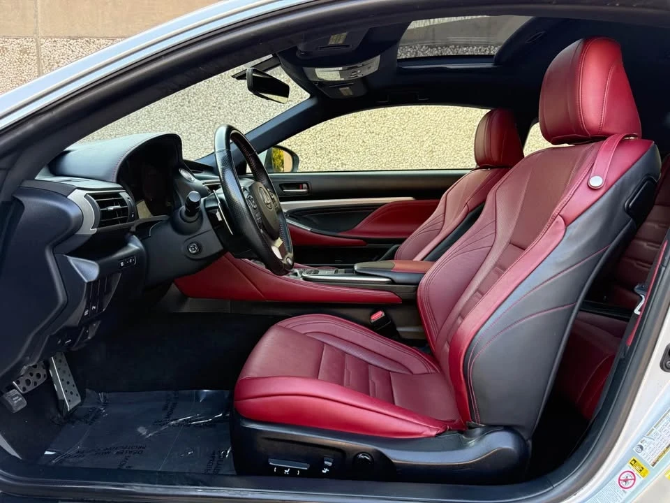2015 Lexus RC - Image 8 of 12