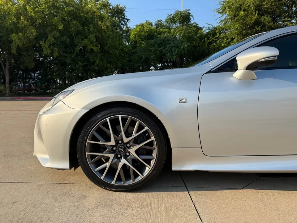 2015 Lexus RC - Image 3 of 12