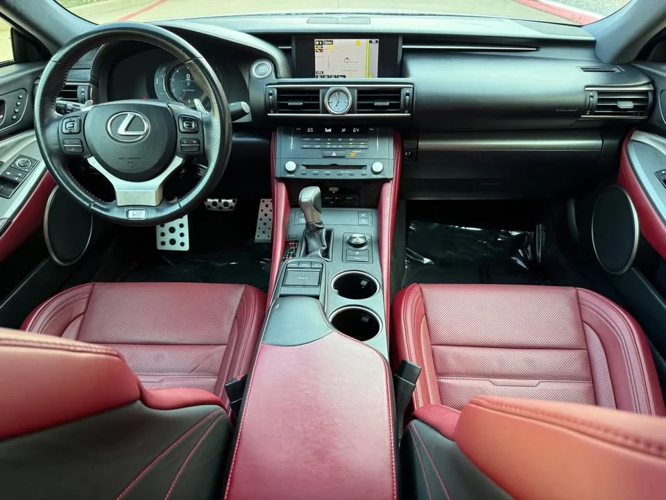 2015 Lexus RC - Image 11 of 12
