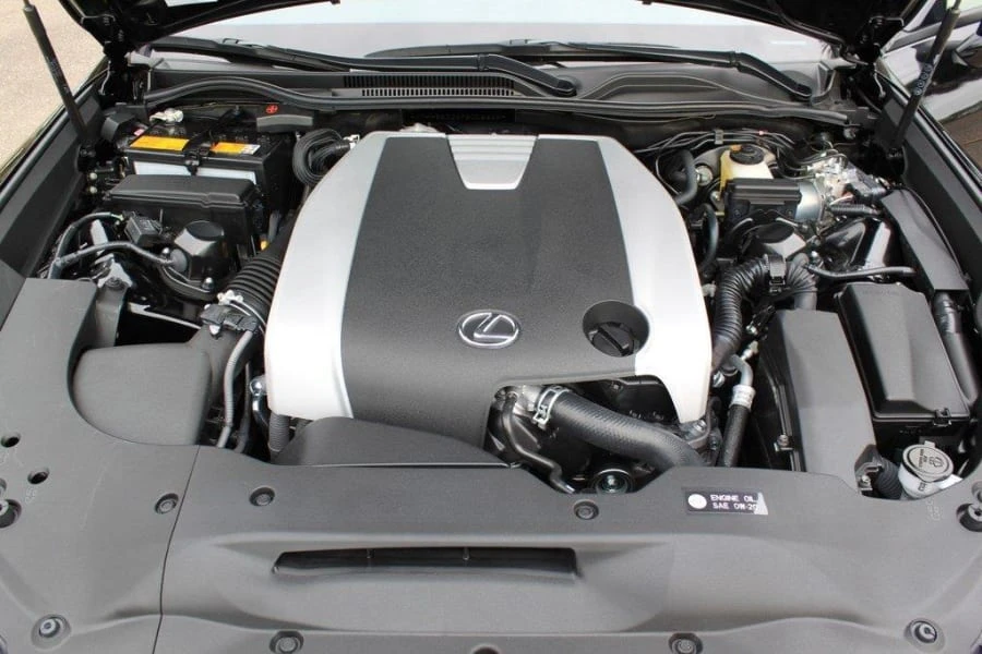 2015 Lexus RC - Image 6 of 8