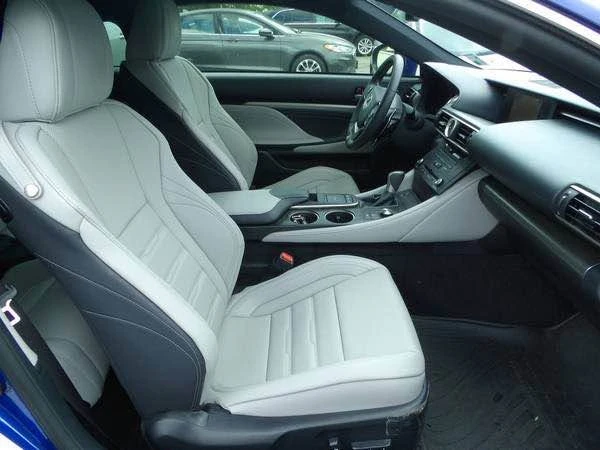 2015 Lexus RC - Image 8 of 19