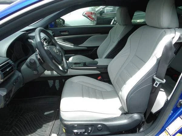 2015 Lexus RC - Image 16 of 19
