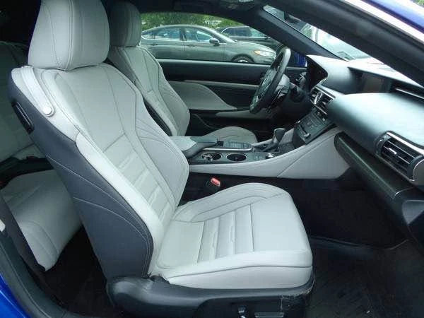 2015 Lexus RC - Image 18 of 19