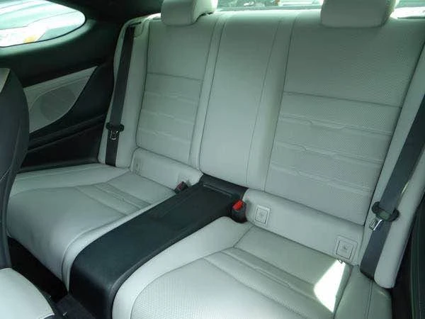 2015 Lexus RC - Image 17 of 19