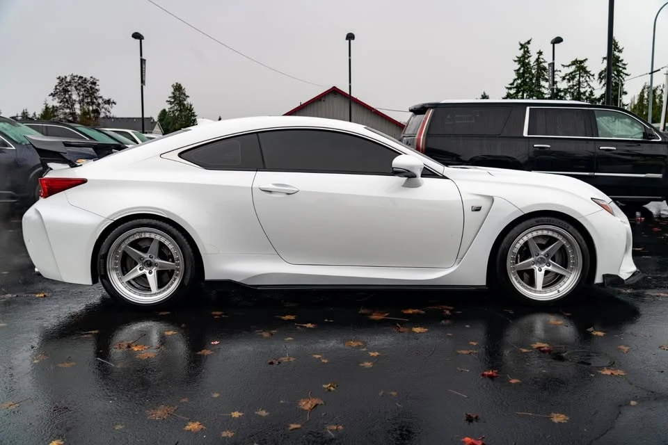 2015 Lexus RC F - Image 2 of 10