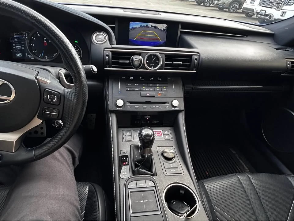 2015 Lexus RC F - Image 11 of 17