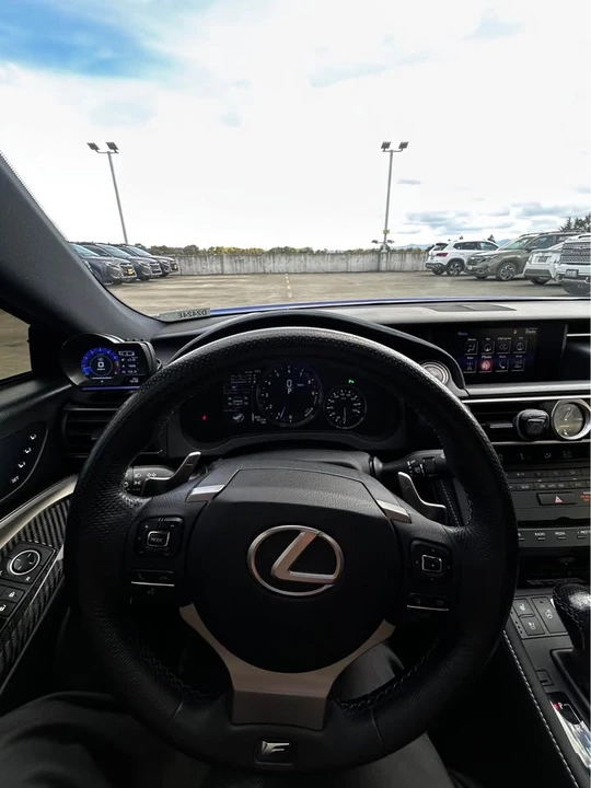 2015 Lexus RC F - Image 10 of 17