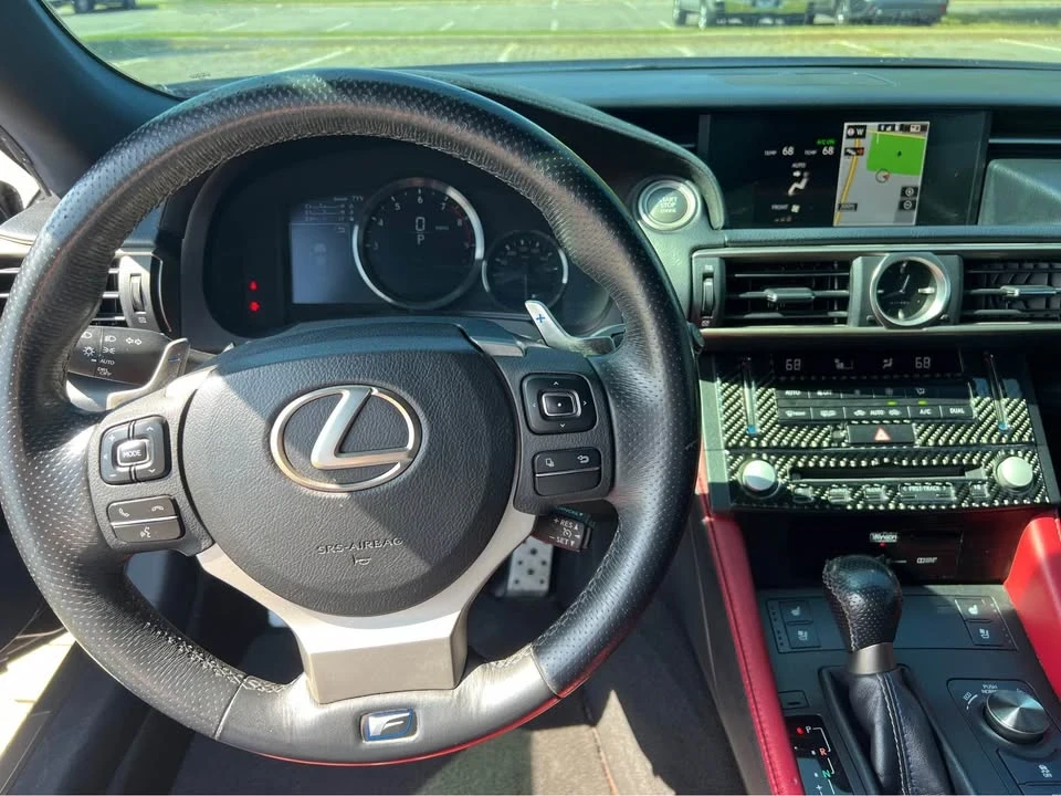 2015 Lexus RC F - Image 17 of 18