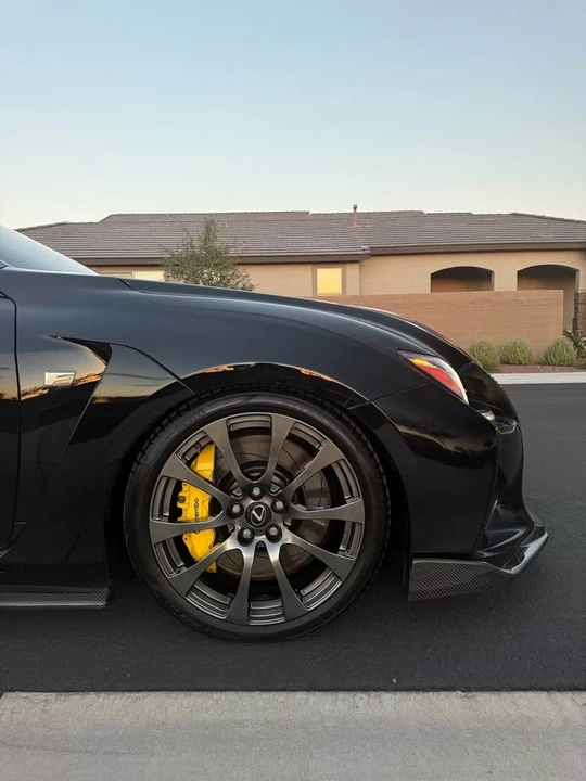 2015 Lexus RC F - Image 8 of 11