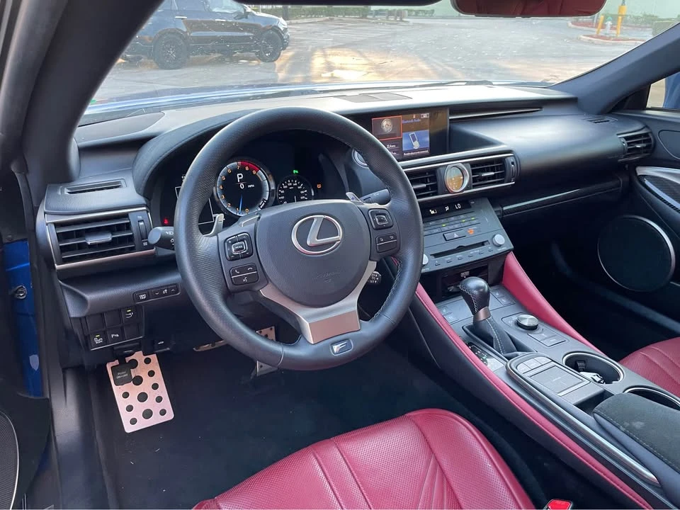 2015 Lexus RC F - Image 11 of 13