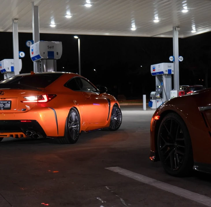 2015 Lexus RC F - Image 9 of 14