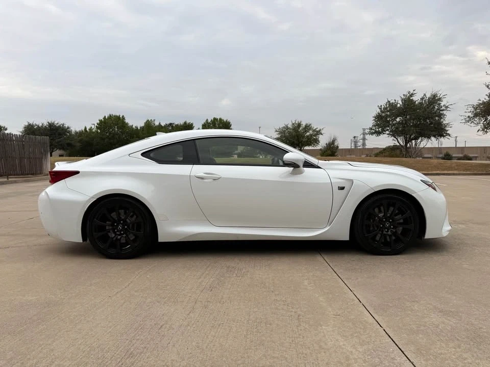 2015 Lexus RC F - Image 12 of 19