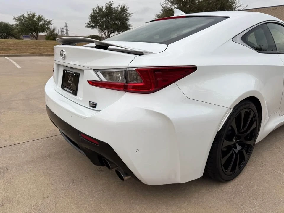 2015 Lexus RC F - Image 11 of 19