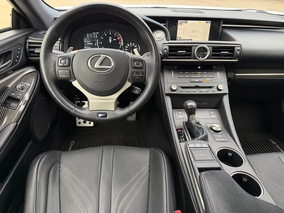 2015 Lexus RC F - Image 17 of 19