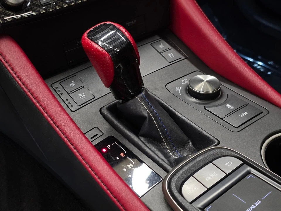 2015 Lexus RC F - Image 27 of 31