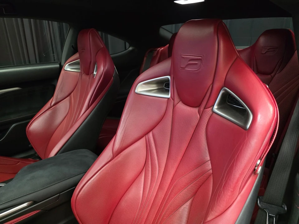 2015 Lexus RC F - Image 15 of 31