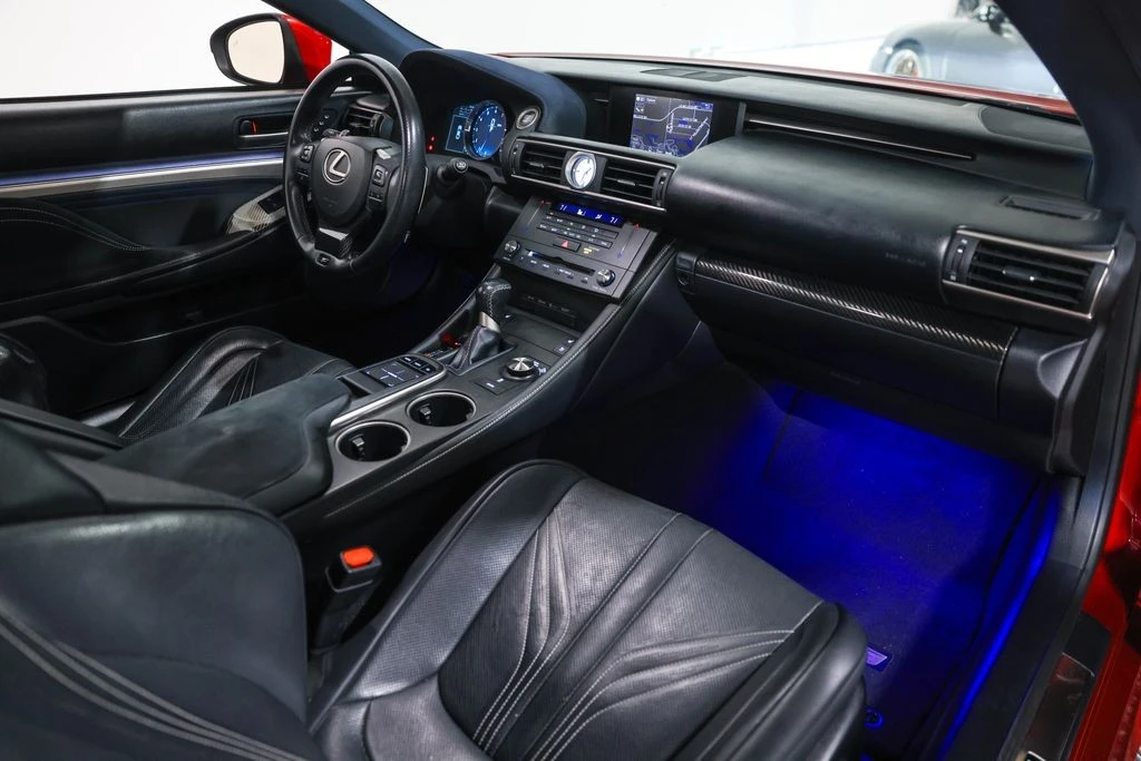 2015 Lexus RC F - Image 22 of 31