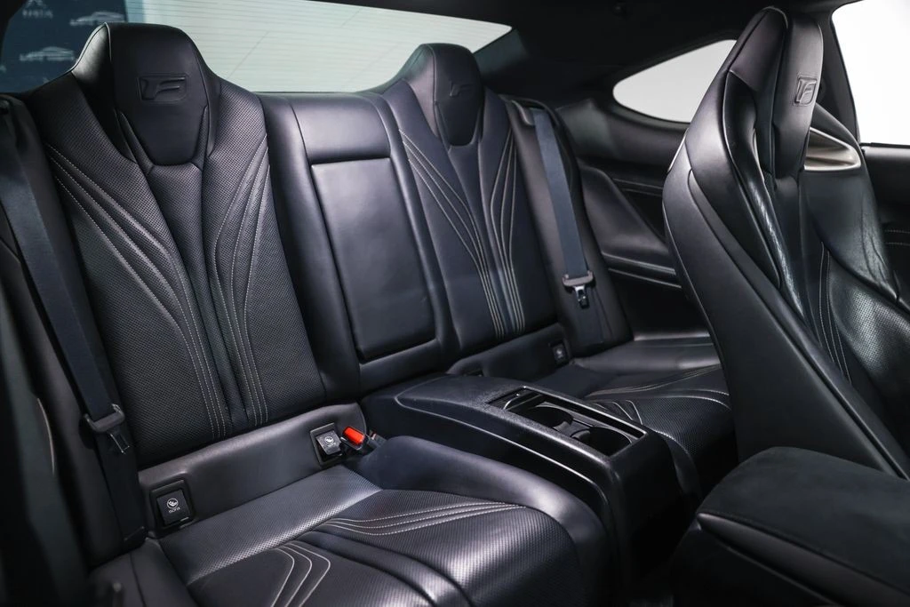 2015 Lexus RC F - Image 28 of 31
