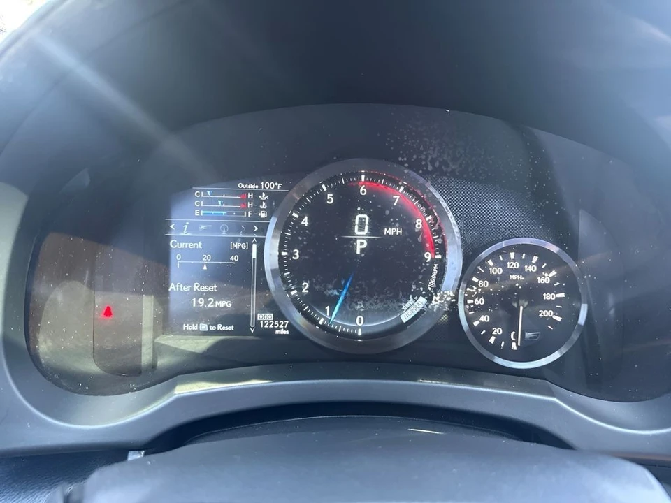 2015 Lexus RC F - Image 20 of 29