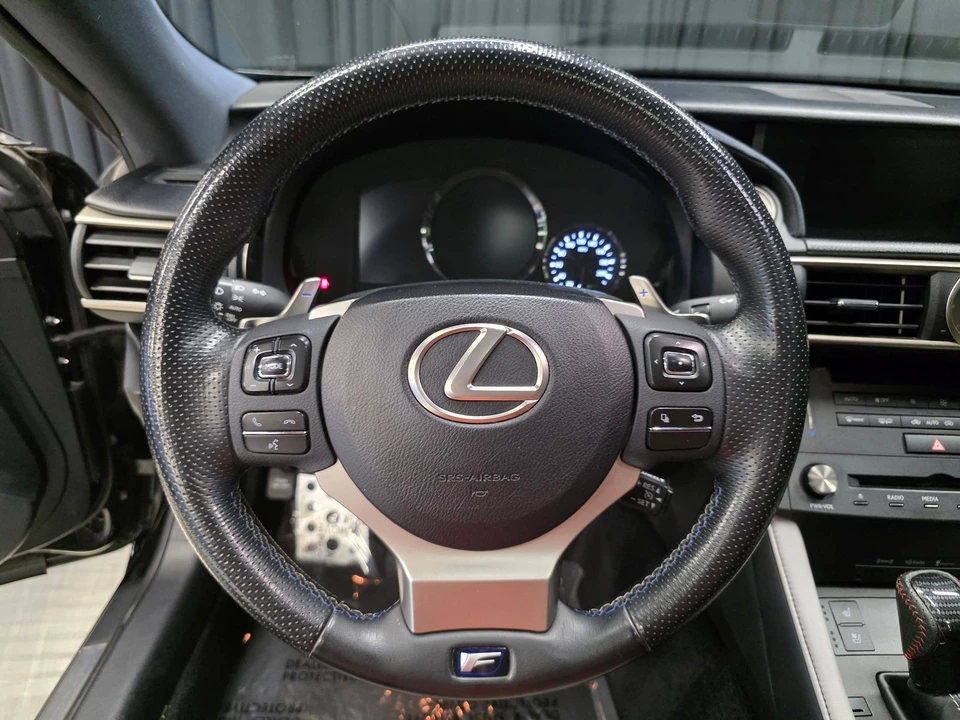 2015 Lexus RC F - Image 21 of 31
