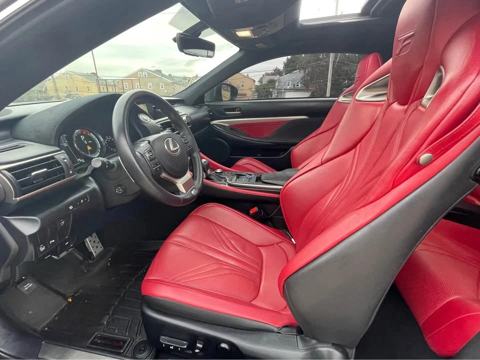 2015 Lexus RC F - Image 11 of 17