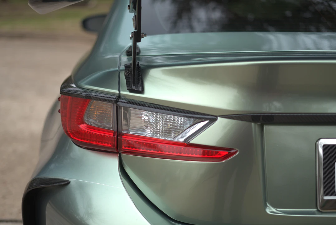 2015 Lexus RC F - Image 17 of 31