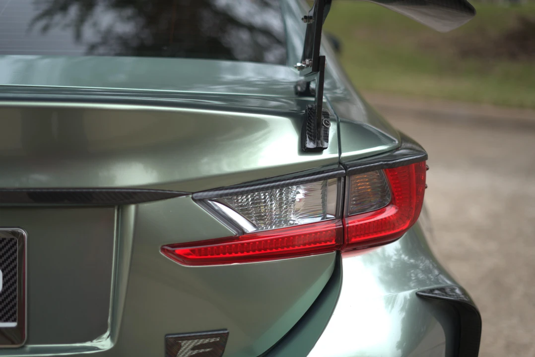 2015 Lexus RC F - Image 19 of 31
