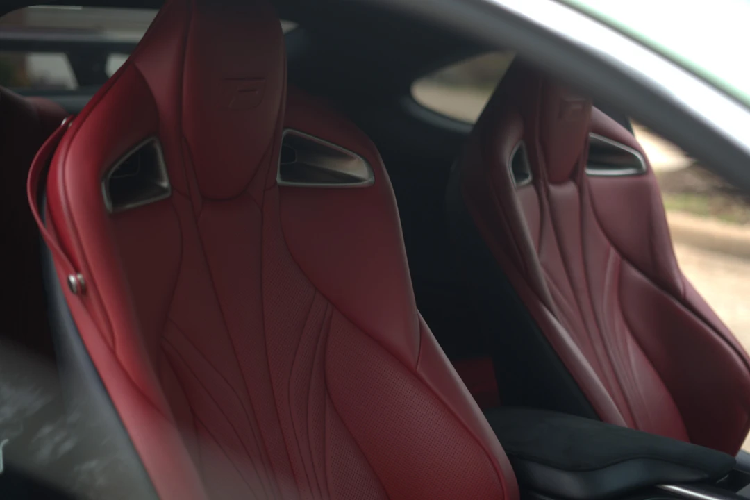 2015 Lexus RC F - Image 29 of 31