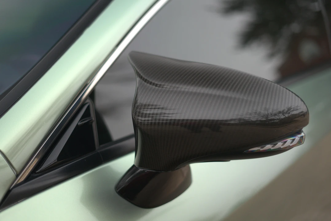 2015 Lexus RC F - Image 15 of 31