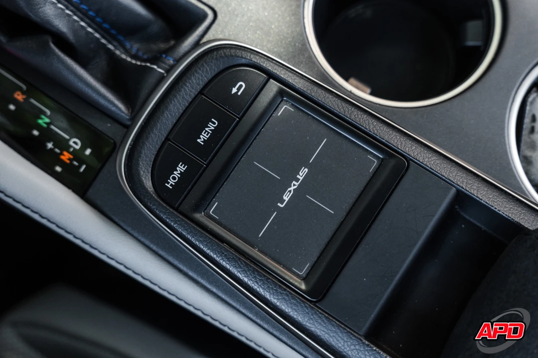 2015 Lexus RC F - Image 21 of 31