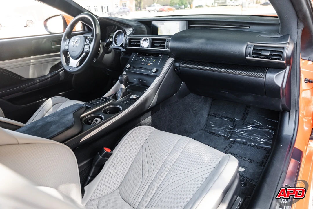 2015 Lexus RC F - Image 24 of 31