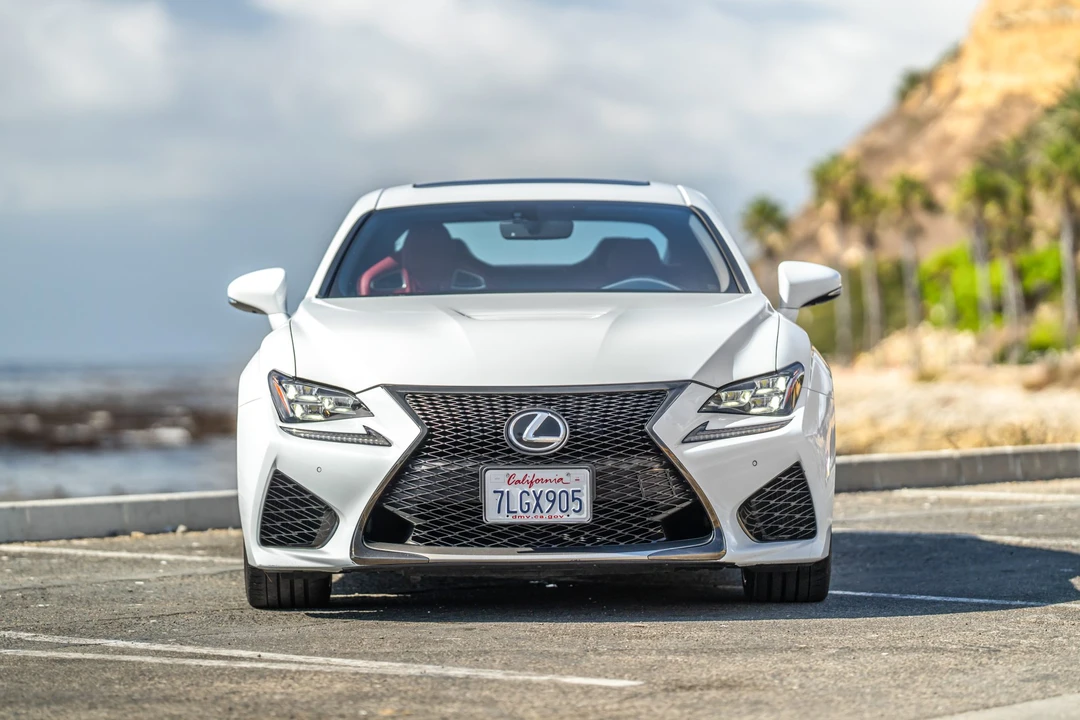 2015 Lexus RC F - Image 2 of 31