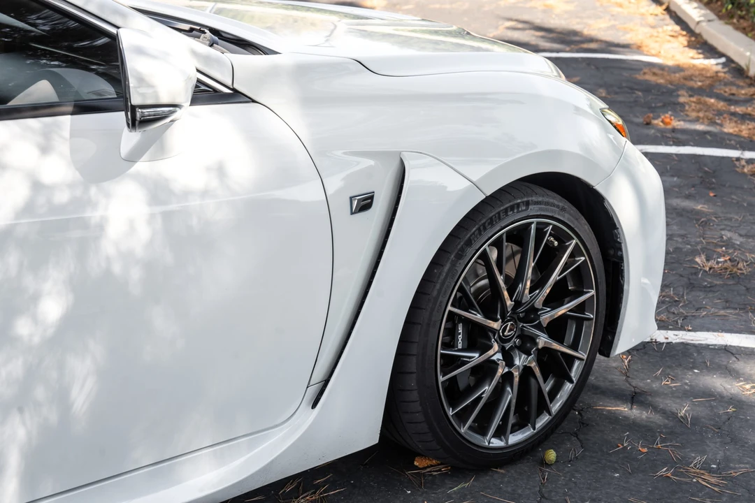 2015 Lexus RC F - Image 13 of 31
