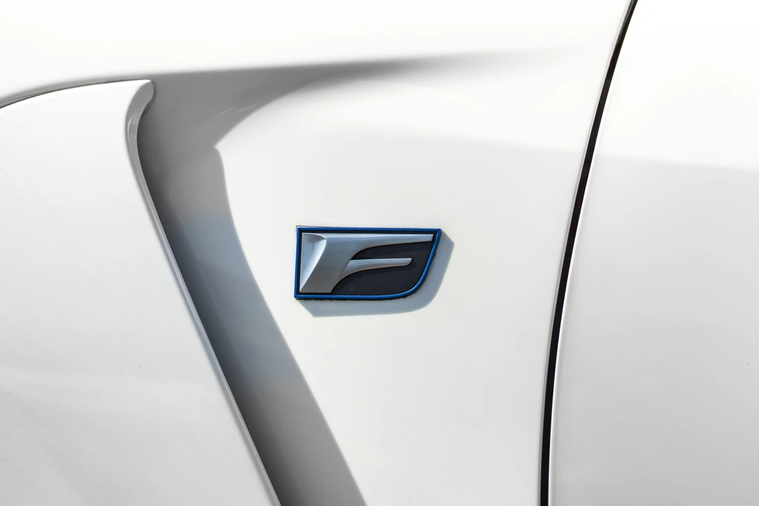 2015 Lexus RC F - Image 30 of 31