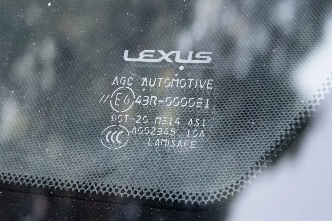 2015 Lexus RC F - Image 31 of 31