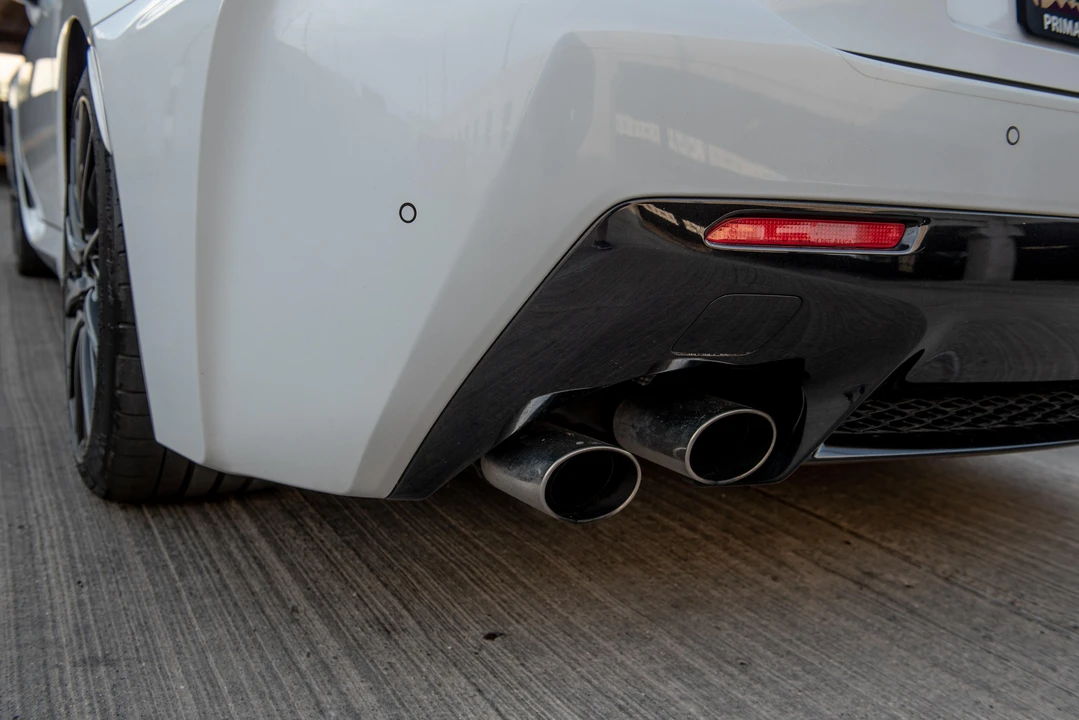 2015 Lexus RC F - Image 15 of 31