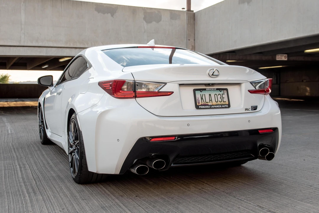 2015 Lexus RC F - Image 11 of 31