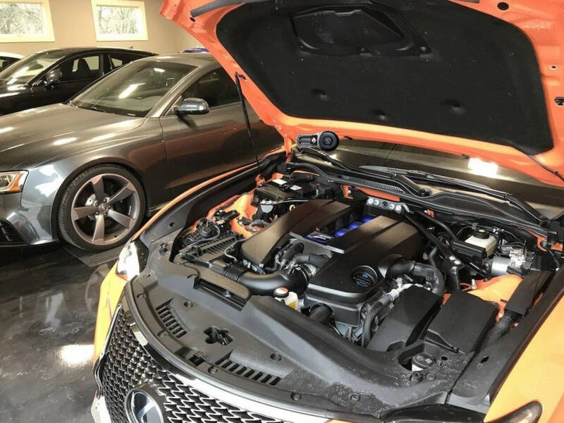 2015 Lexus RC F - Image 3 of 12