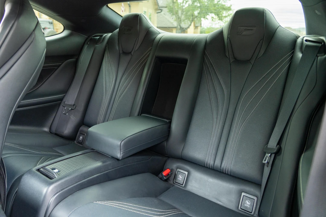 2015 Lexus RC F - Image 23 of 31
