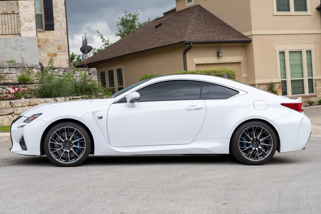2015 Lexus RC F - Image 3 of 31