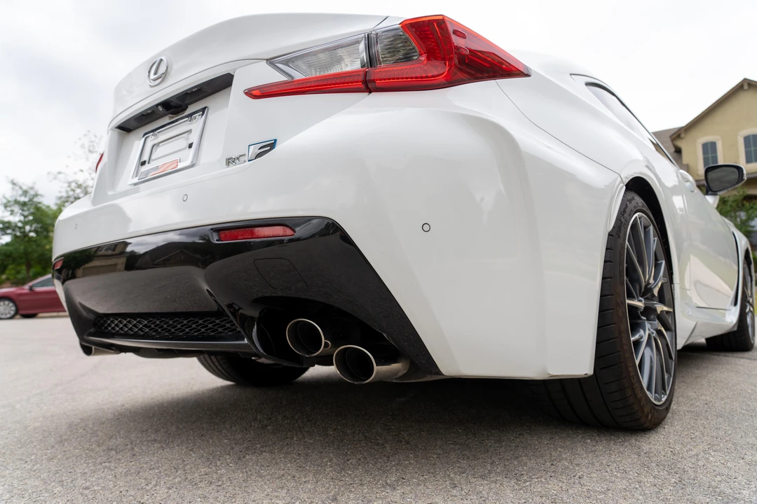 2015 Lexus RC F - Image 14 of 31