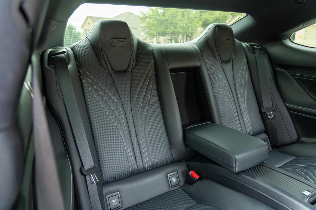2015 Lexus RC F - Image 29 of 31