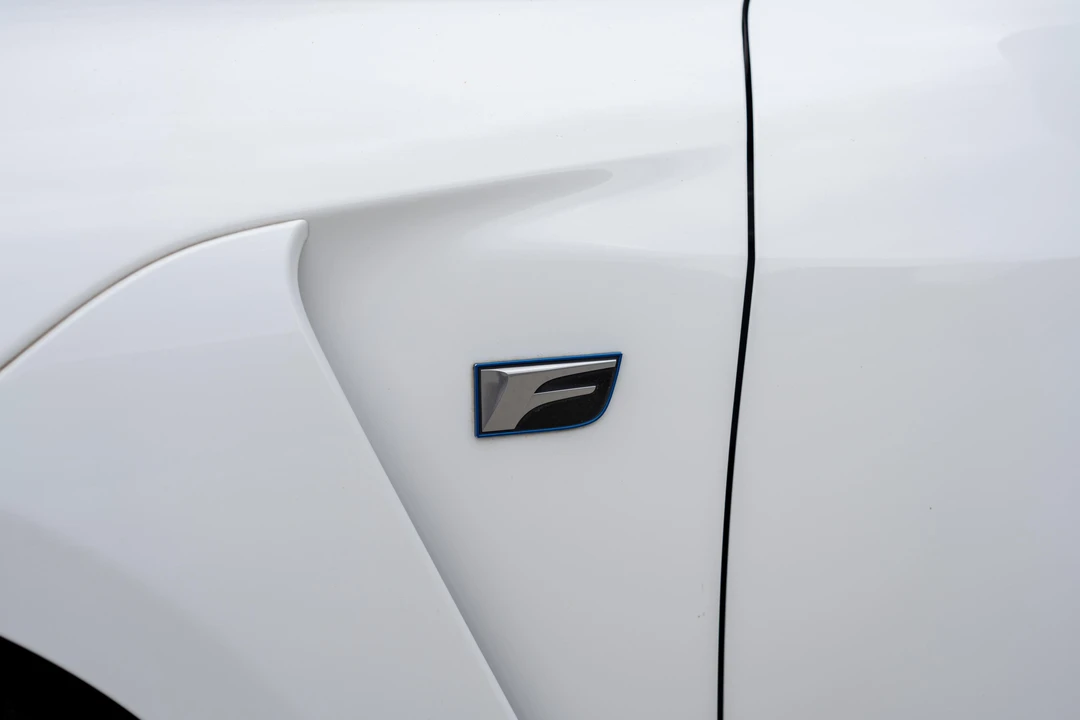 2015 Lexus RC F - Image 10 of 31