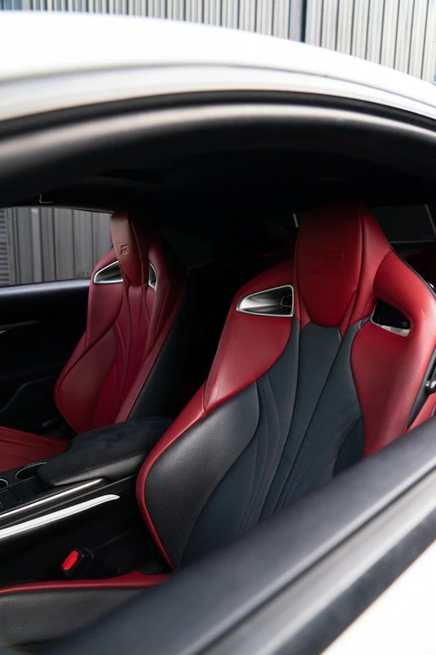 2015 Lexus RC F - Image 15 of 19