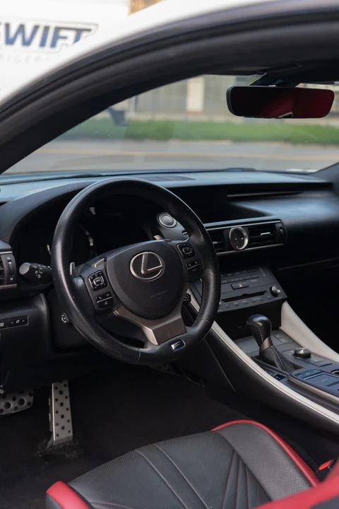 2015 Lexus RC F - Image 14 of 19