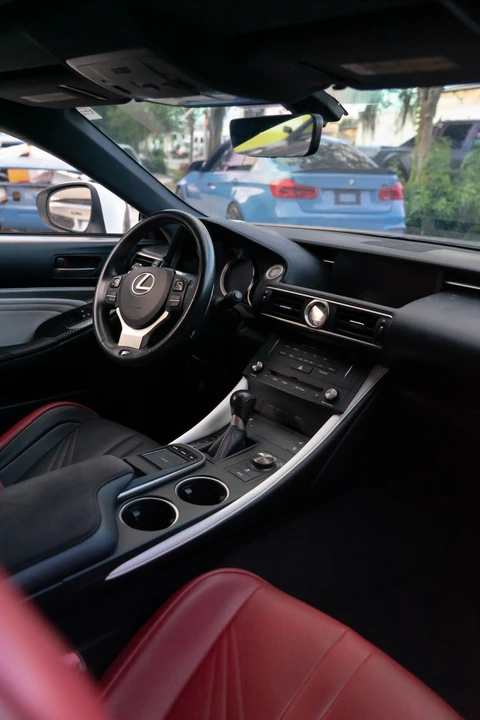 2015 Lexus RC F - Image 17 of 19